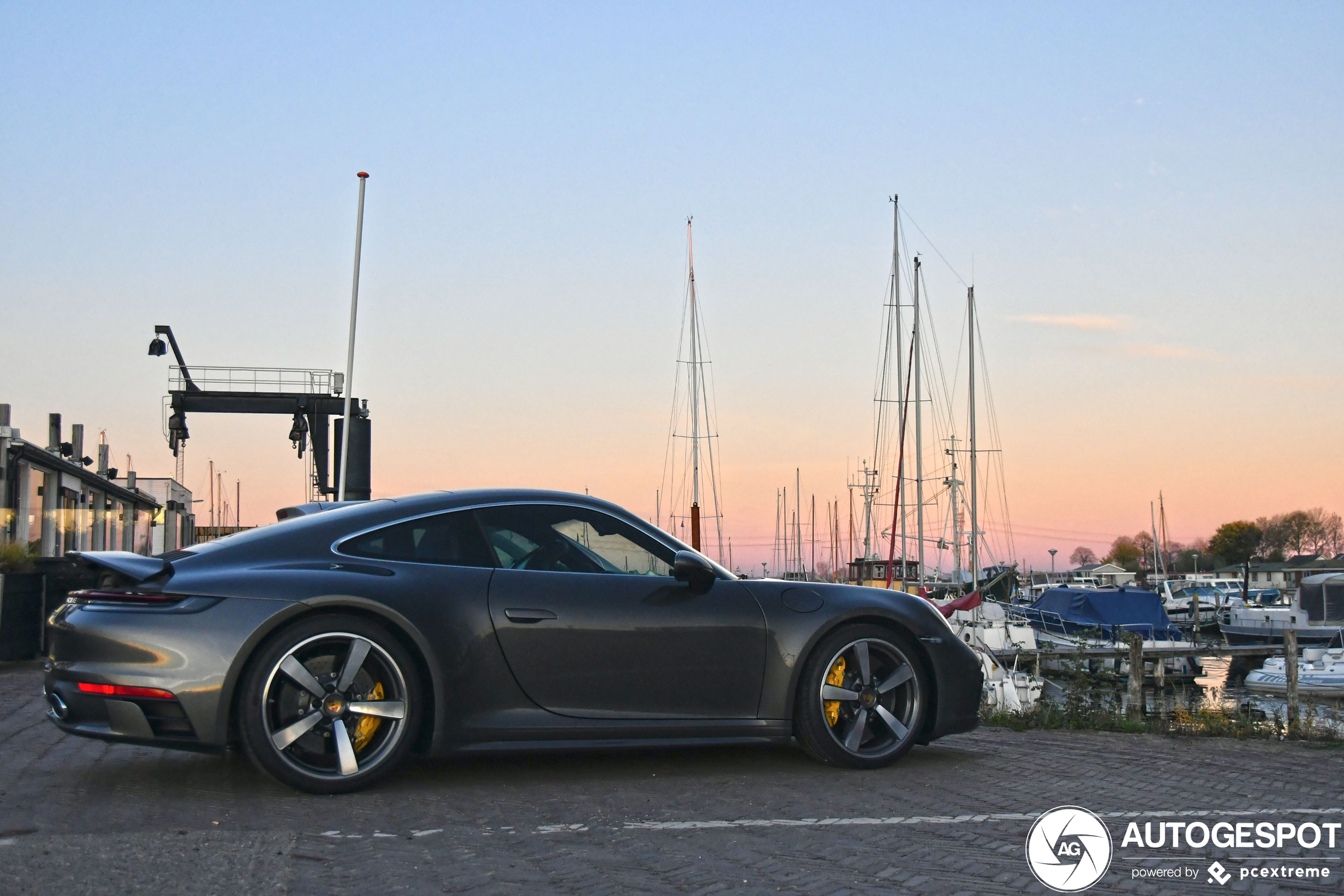 Porsche 992 Carrera 4S