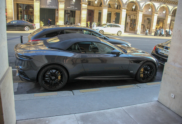 Aston Martin DBS Superleggera Volante