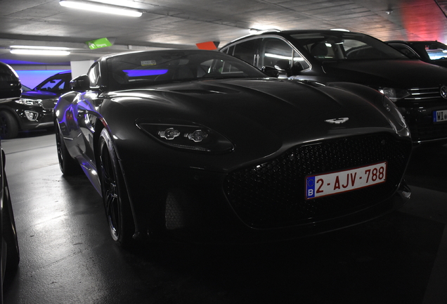 Aston Martin DBS Superleggera Volante