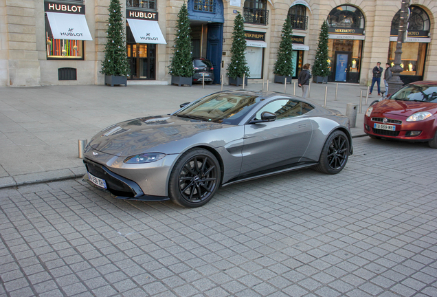 Aston Martin V8 Vantage 2018