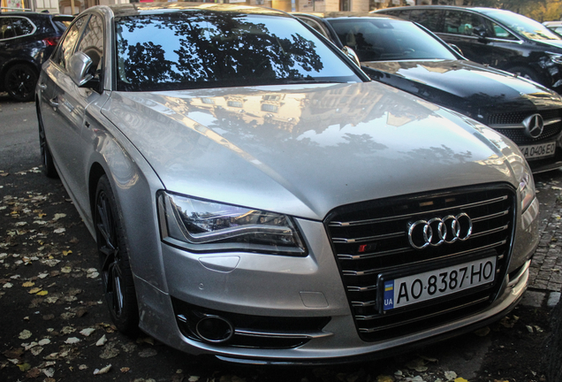 Audi S8 D4