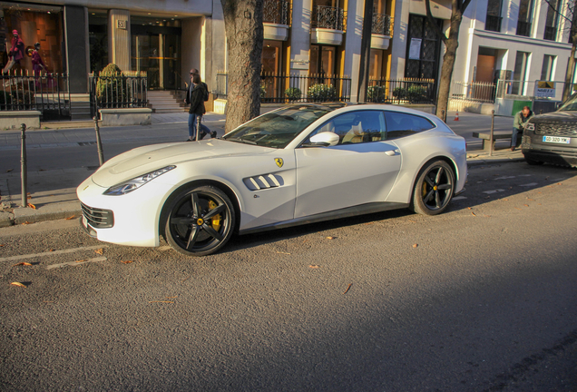 Ferrari GTC4Lusso T