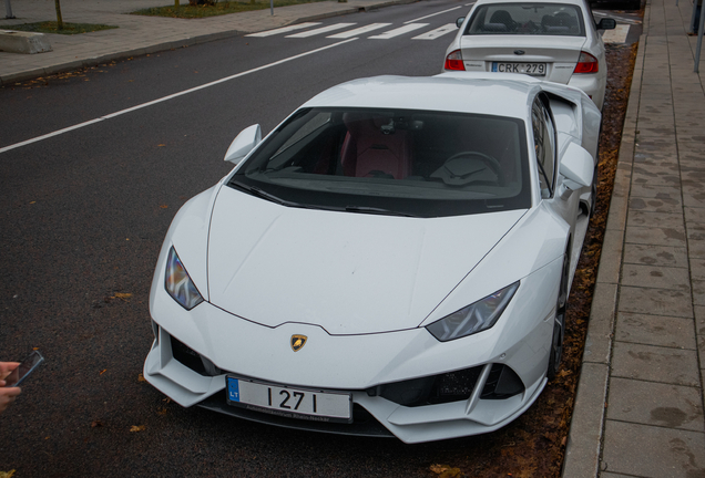 Lamborghini Huracán LP640-4 EVO