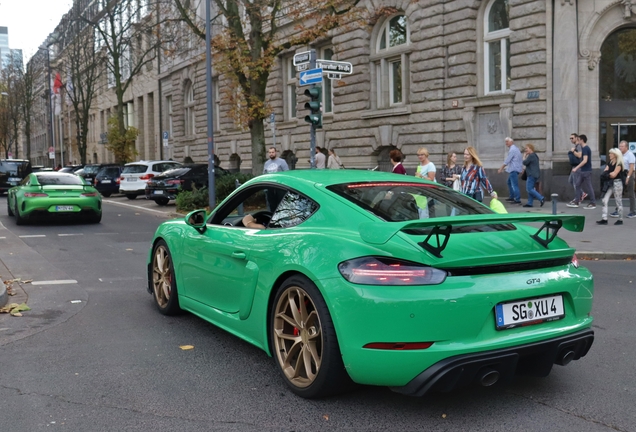 Porsche 718 Cayman GT4