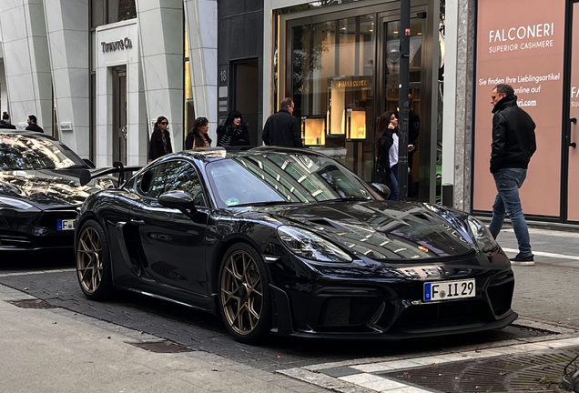 Porsche 718 Cayman GT4 RS Weissach Package