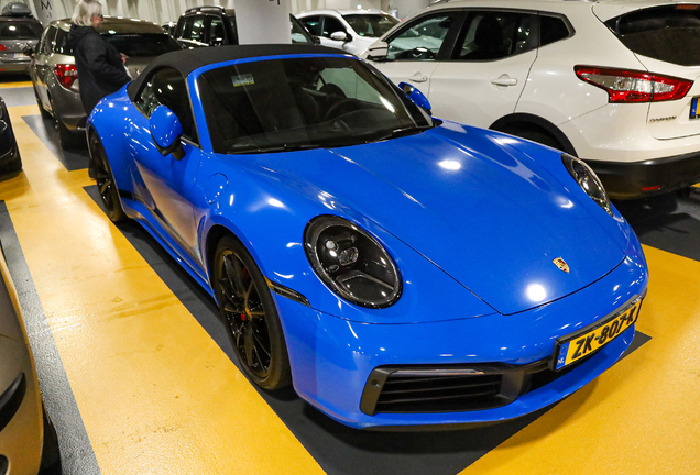 Porsche 992 Carrera 4S Cabriolet