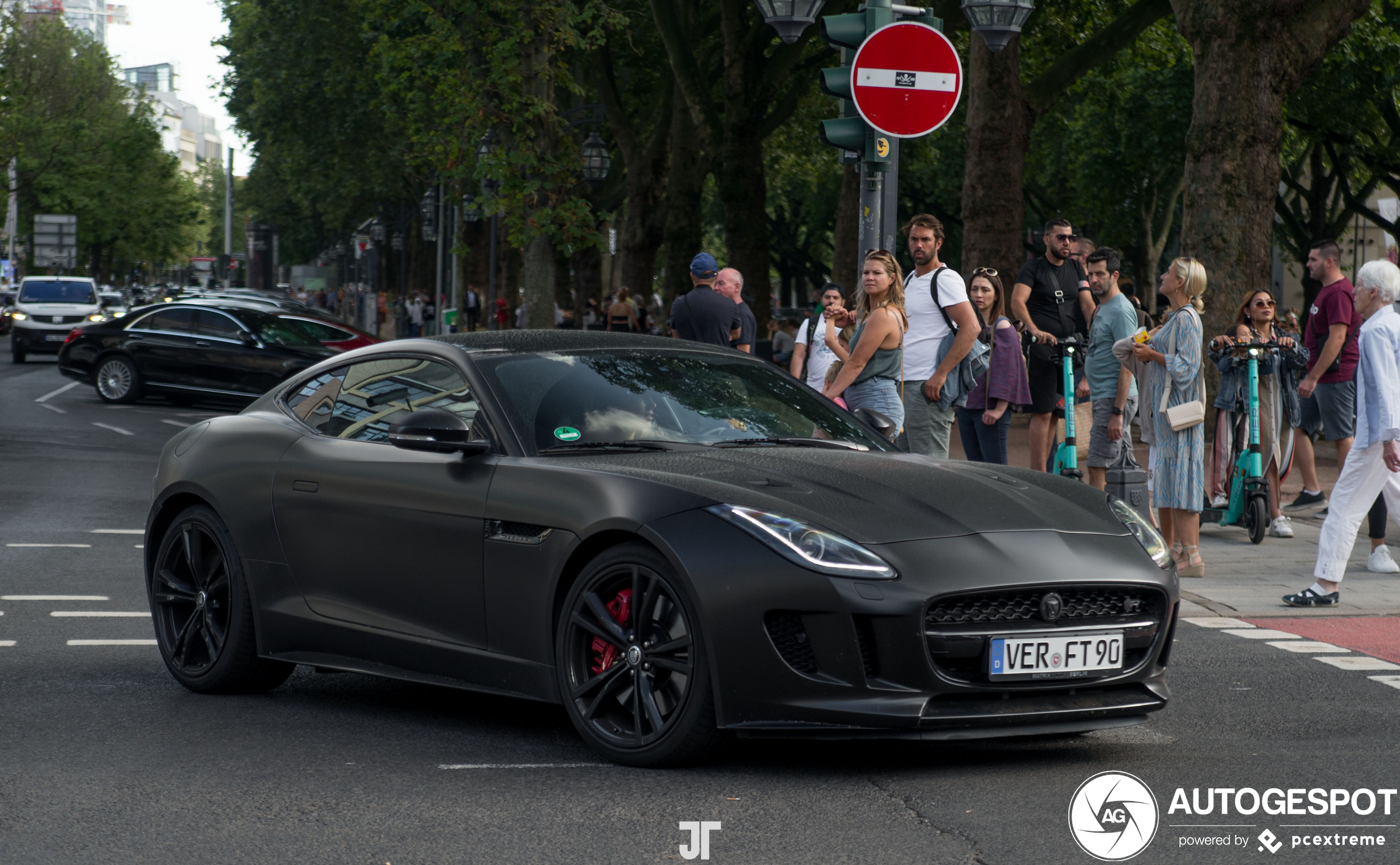 Jaguar F-TYPE R AWD Coupé