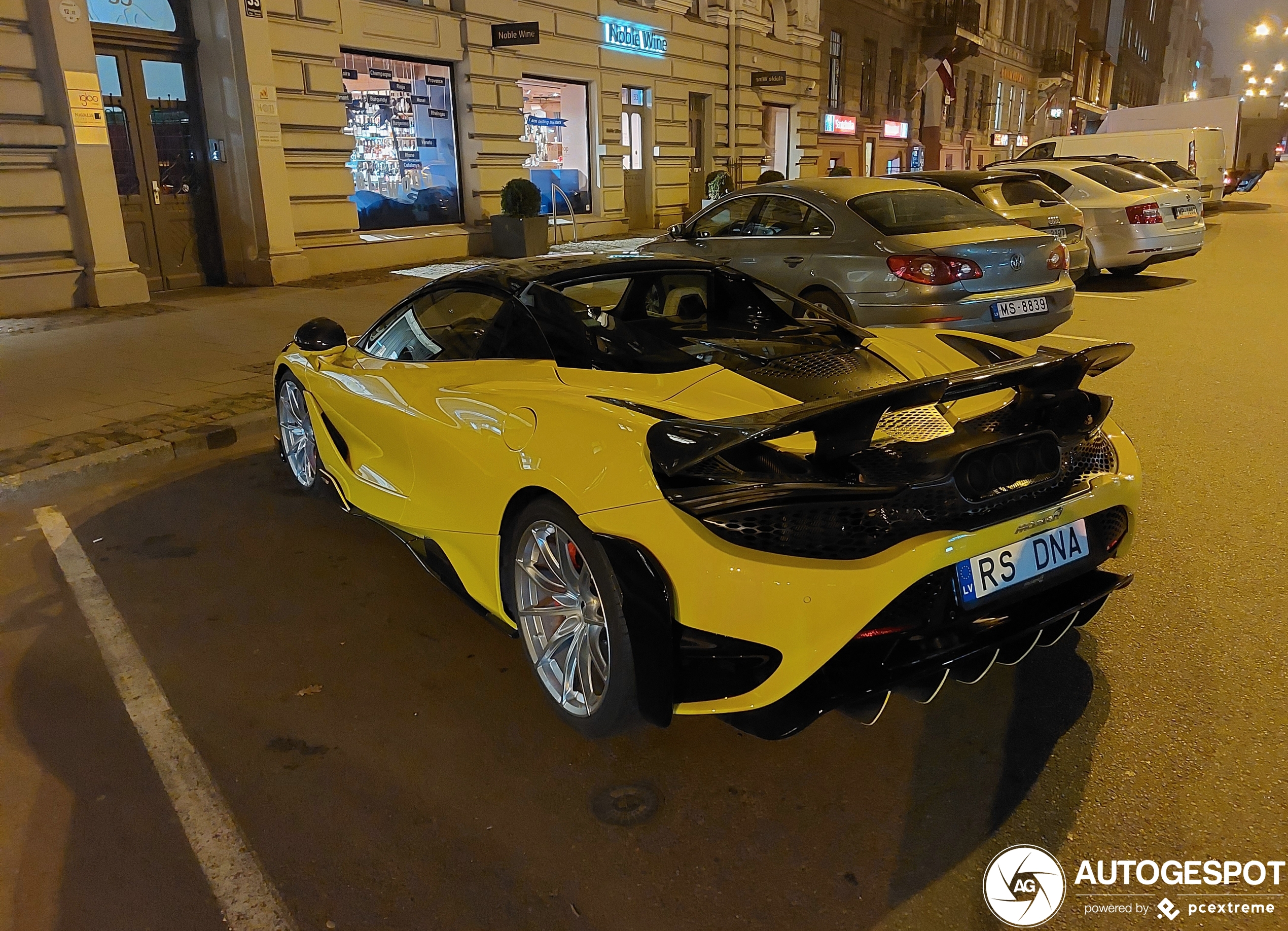 McLaren 765LT Spider