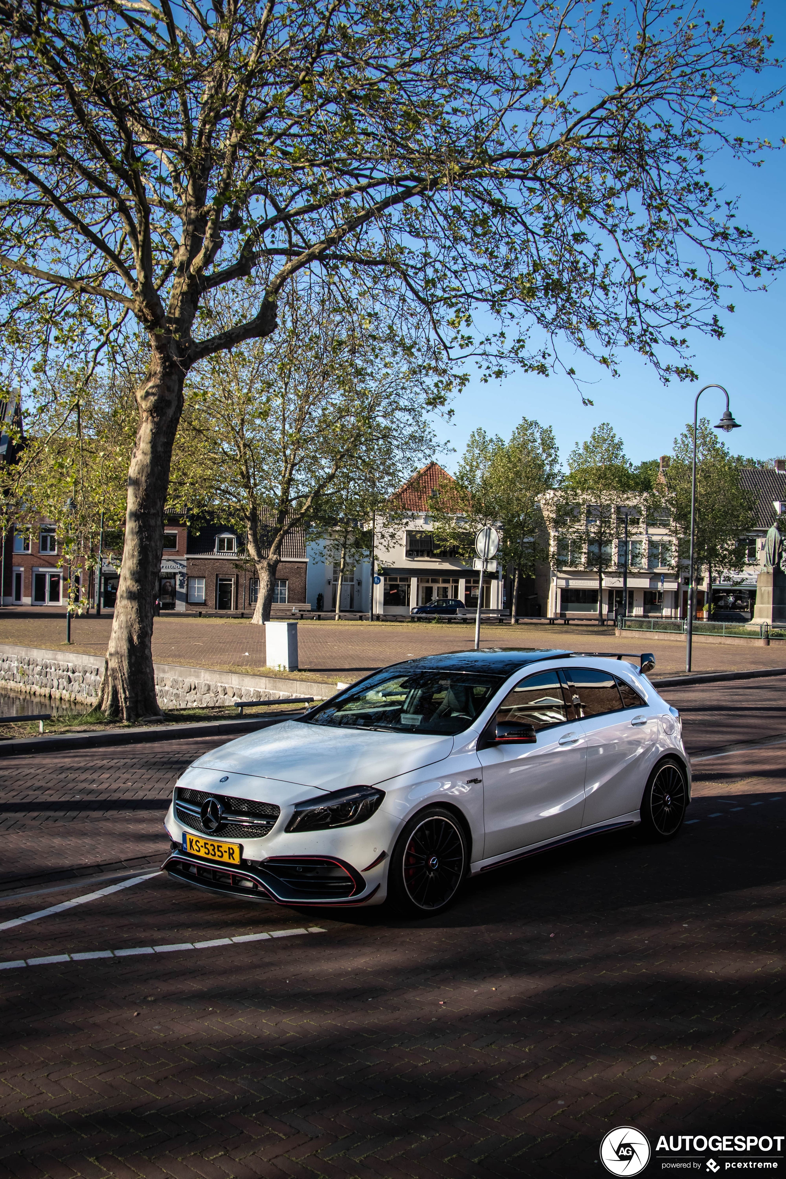 Mercedes-AMG A 45 W176 2015