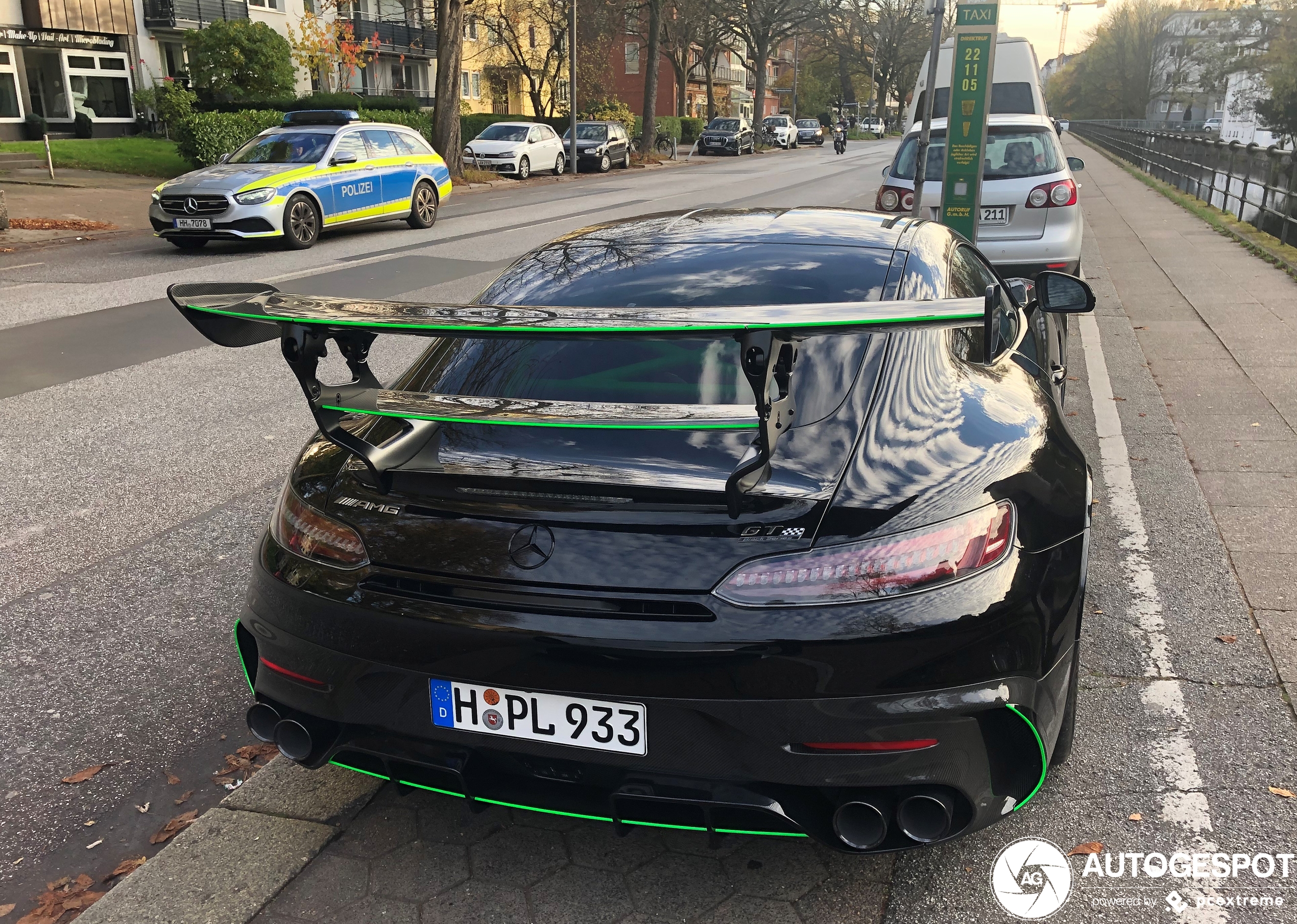 Trio van bolides in Hamburg