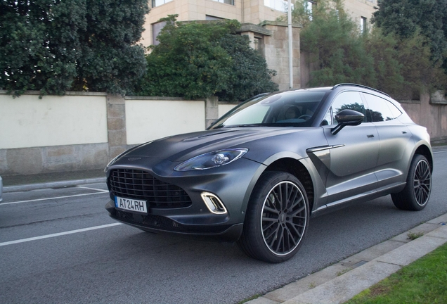 Aston Martin DBX