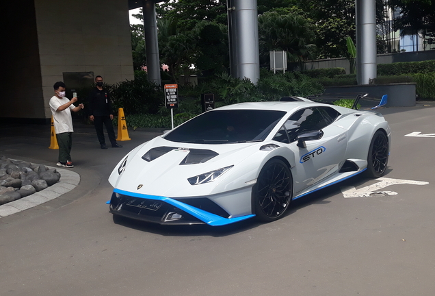 Lamborghini Huracán LP640-2 STO