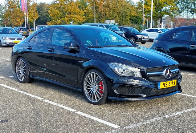 Mercedes-Benz CLA 45 AMG C117