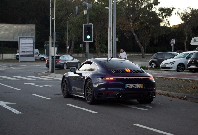 Porsche 992 Carrera 4S