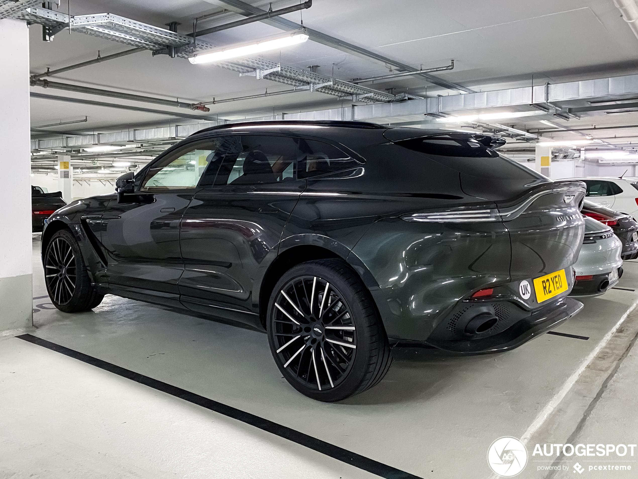 Aston Martin DBX