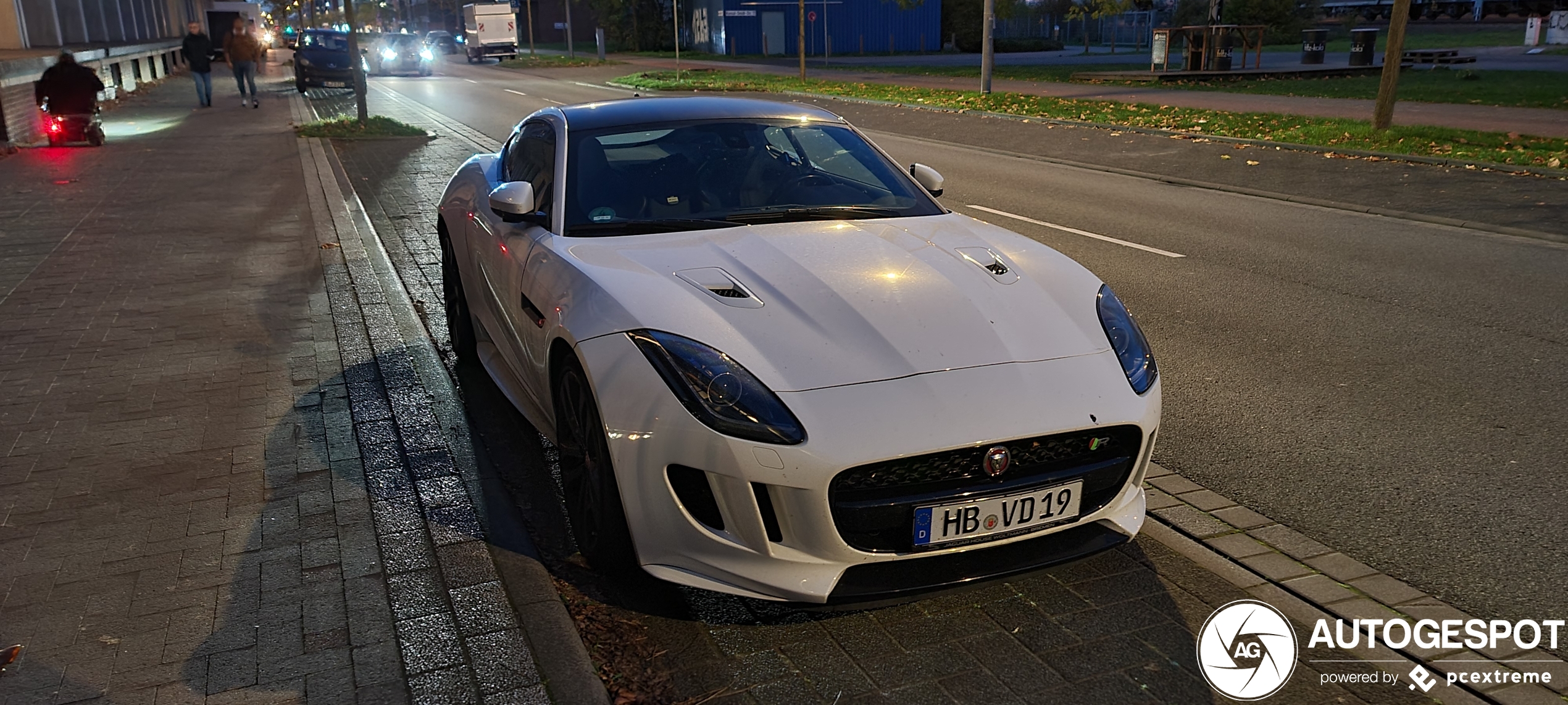 Jaguar F-TYPE R AWD Coupé