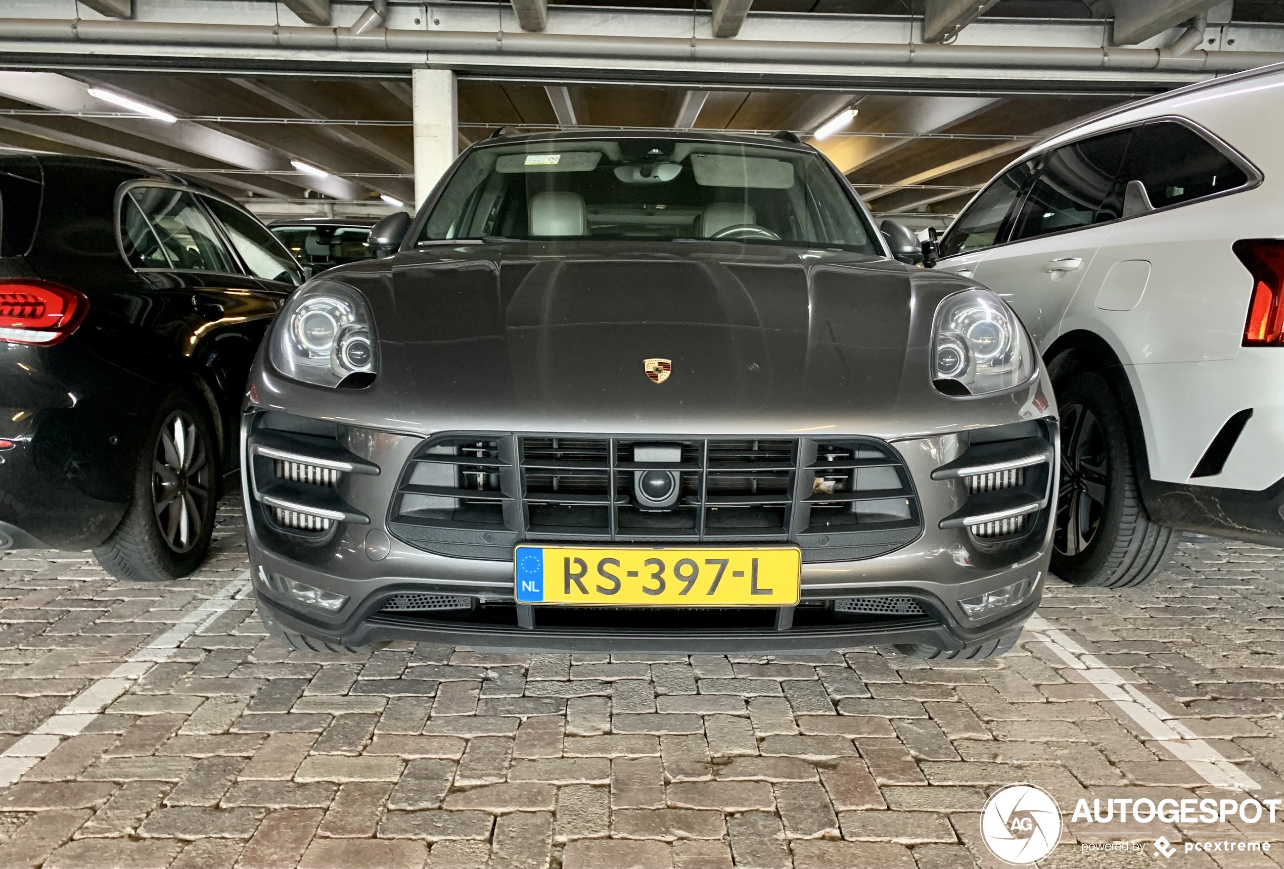 Porsche 95B Macan Turbo