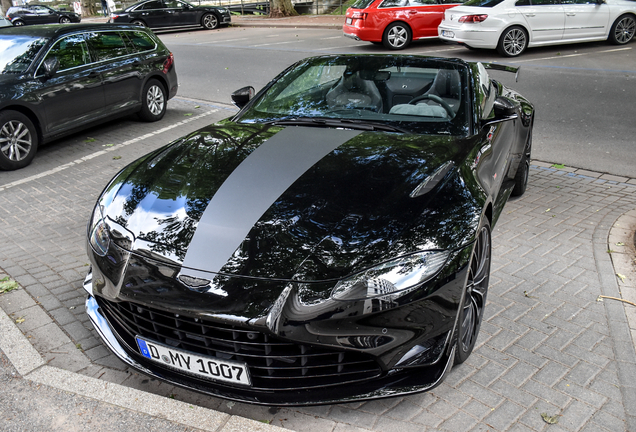 Aston Martin V8 Vantage Formula 1 Edition Roadster