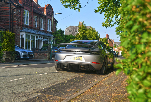 Porsche 718 Cayman GT4