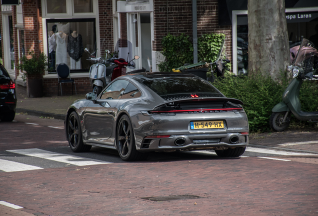 Porsche 992 Carrera 4S