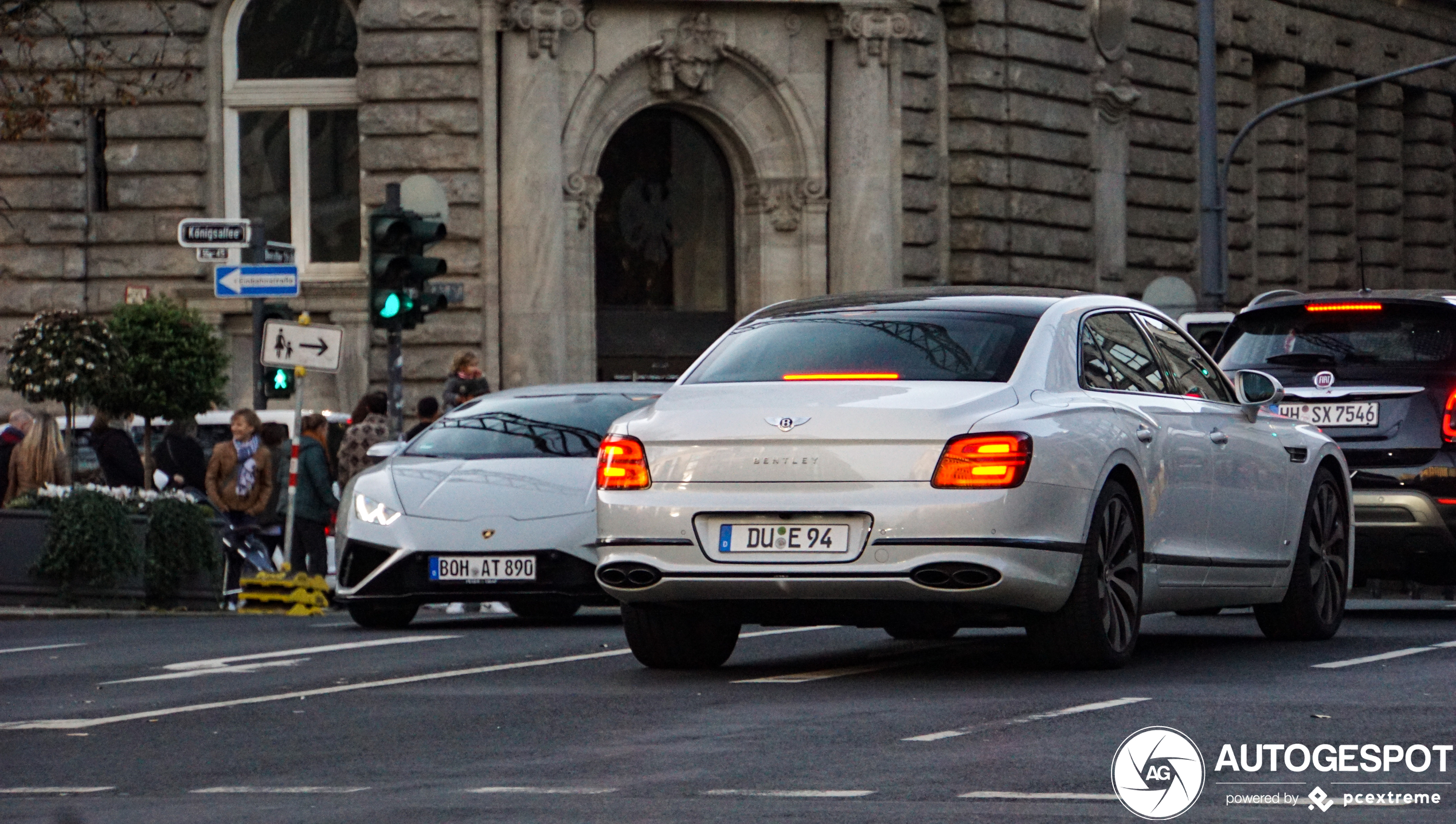 Bentley Flying Spur V8 2021