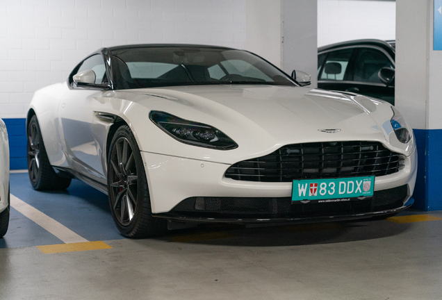 Aston Martin DB11 V8