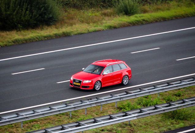 Audi RS4 Avant B7