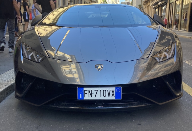 Lamborghini Huracán LP640-4 Performante