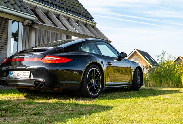 Porsche 997 Carrera 4 GTS