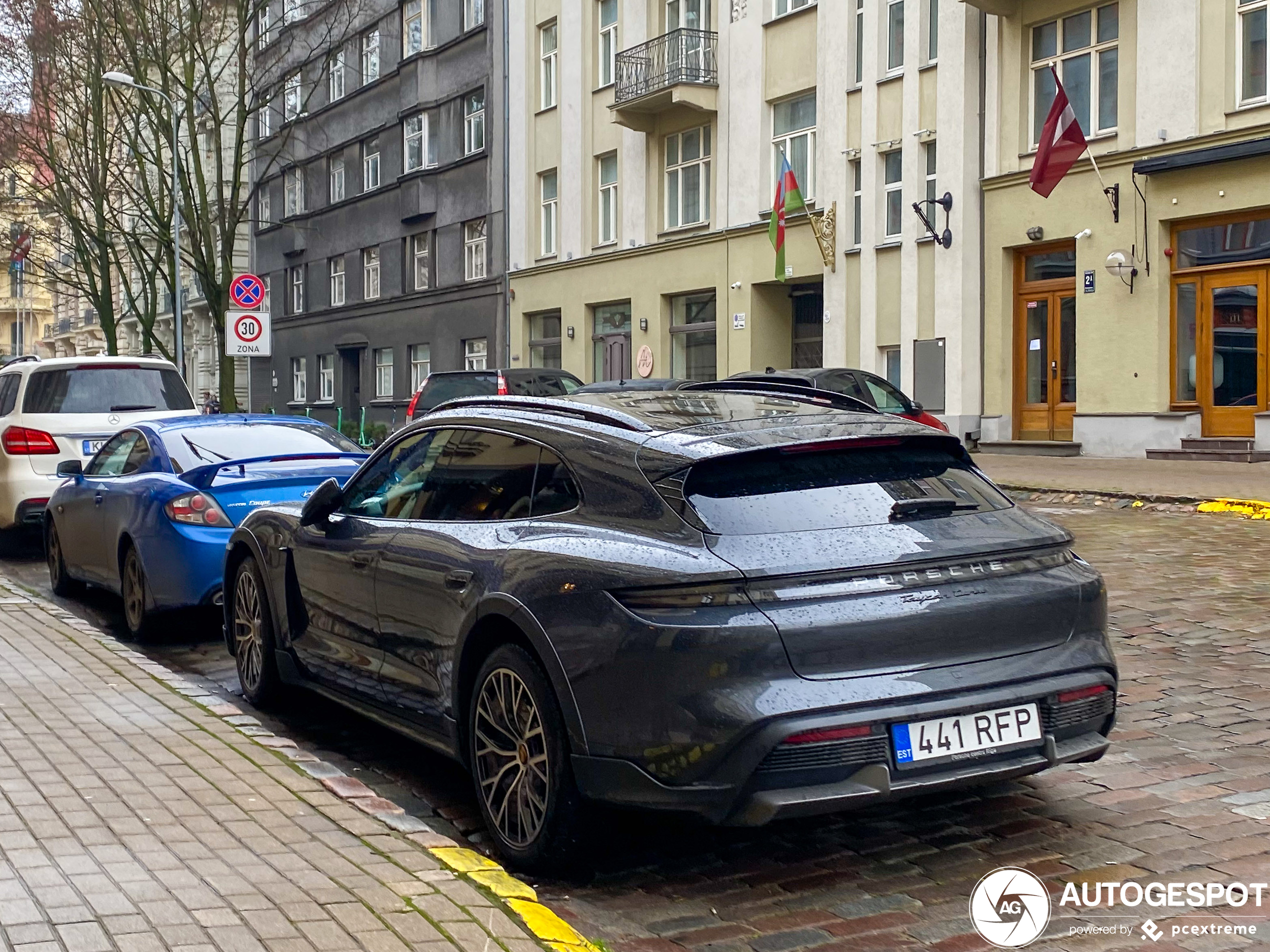 Porsche Taycan Turbo Cross Turismo