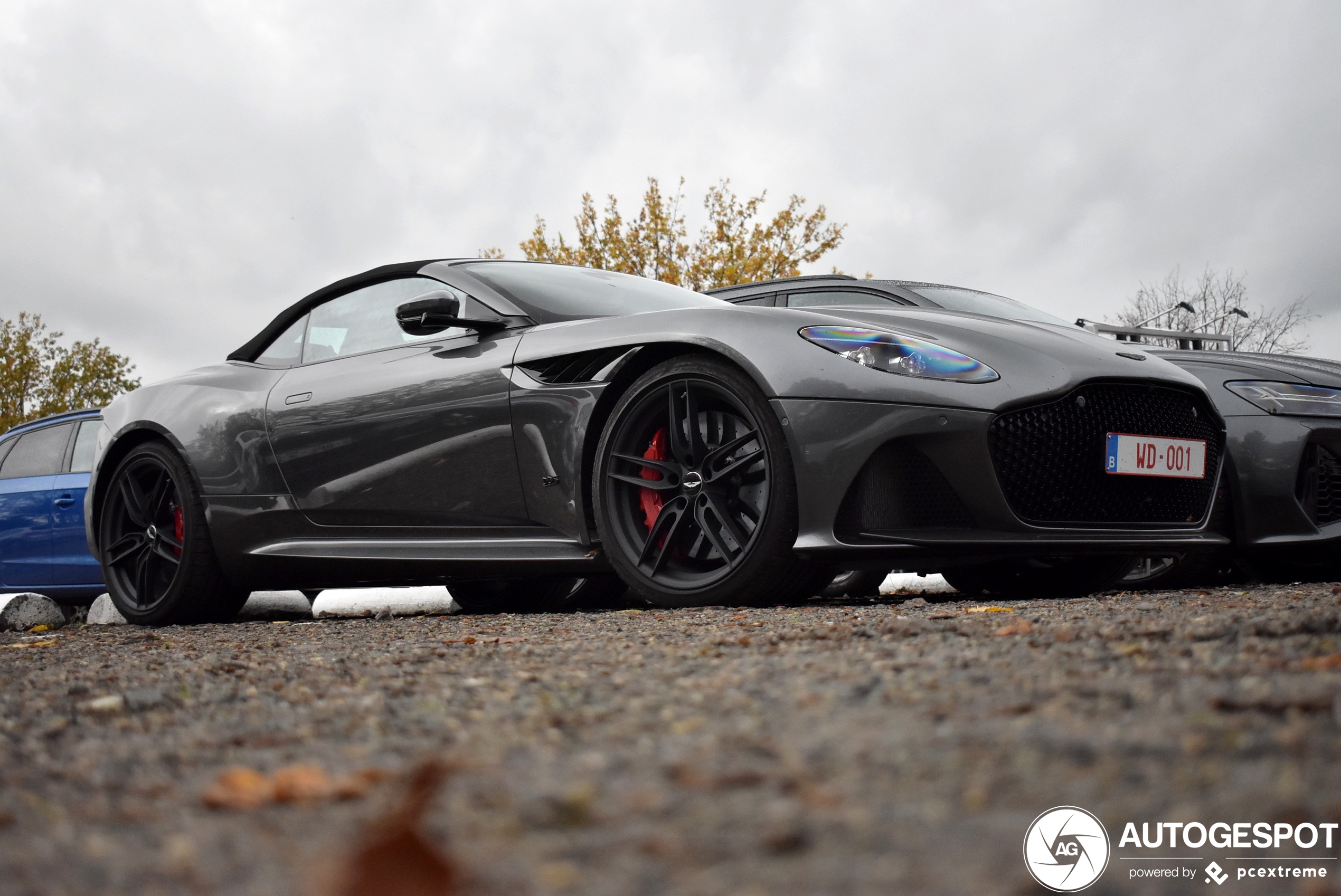 Aston Martin DBS Superleggera Volante