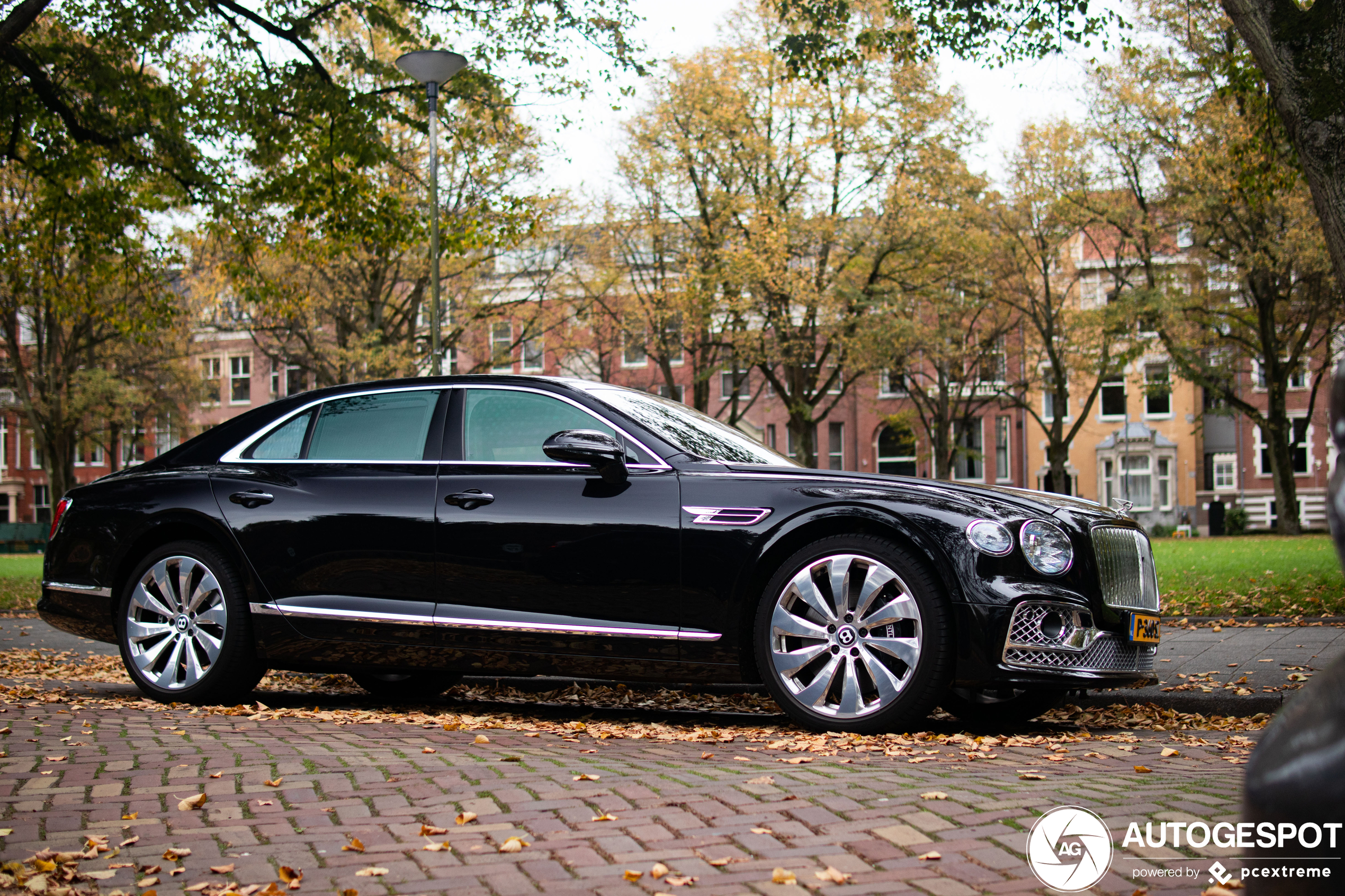 Bentley Flying Spur V8 2021