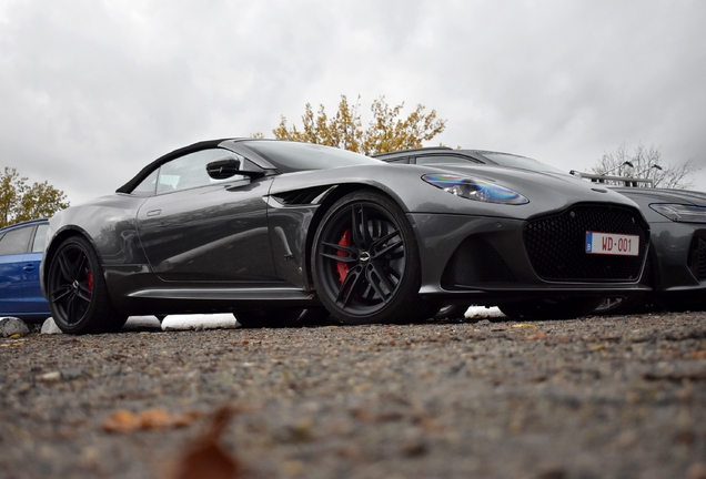 Aston Martin DBS Superleggera Volante