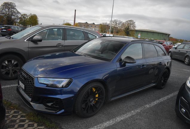 Audi RS4 Avant B9