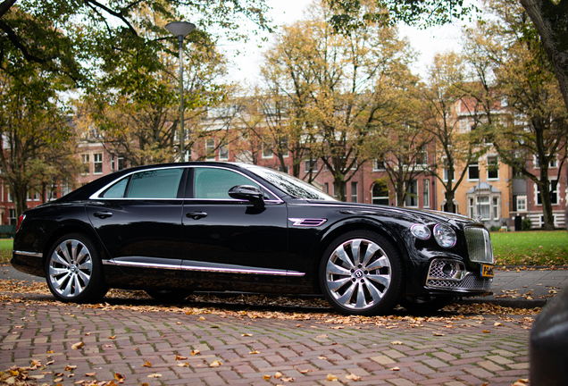 Bentley Flying Spur V8 2021