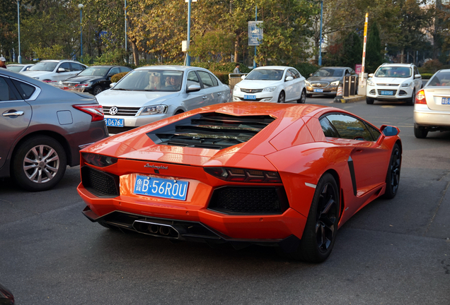 Lamborghini Aventador LP700-4