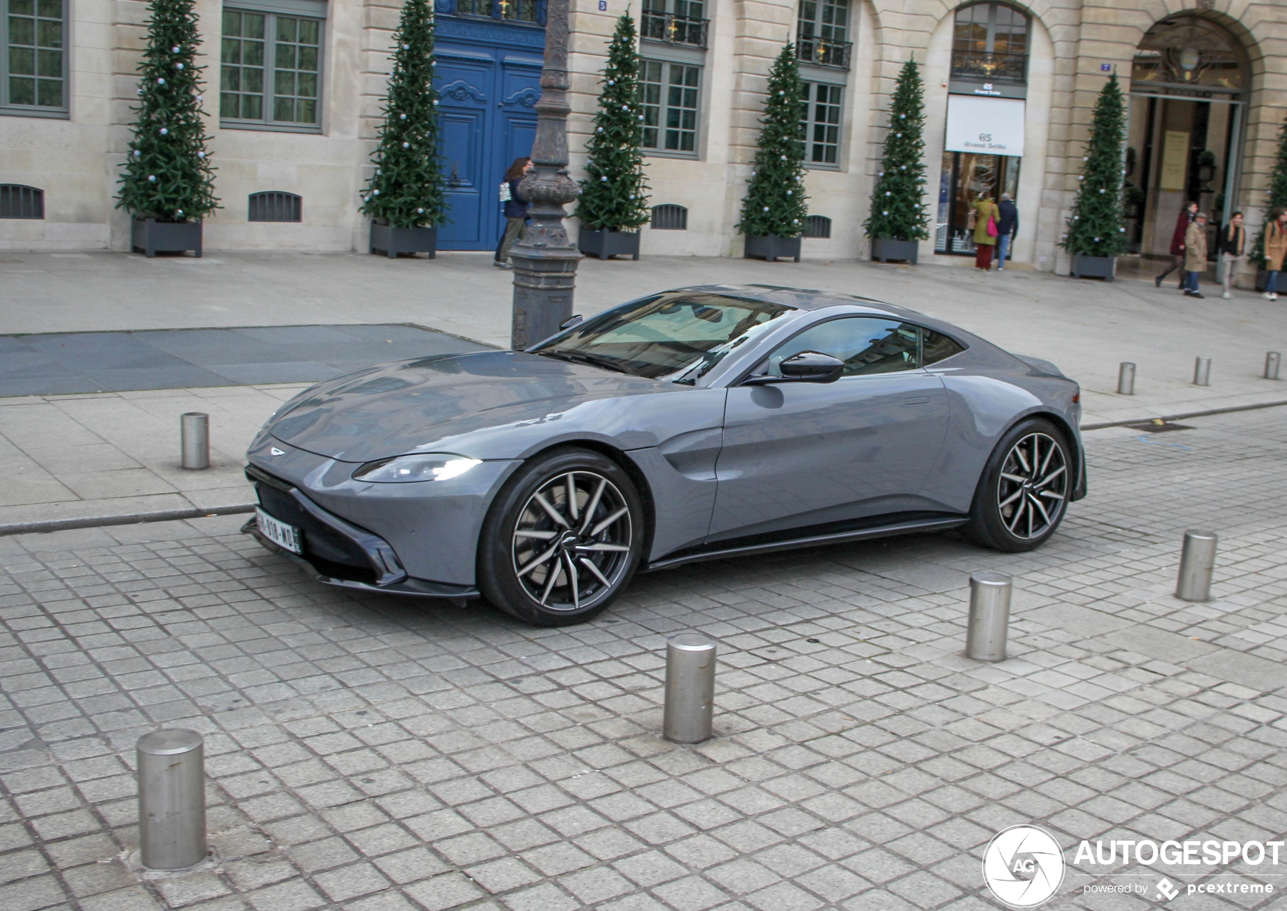 Aston Martin V8 Vantage 2018