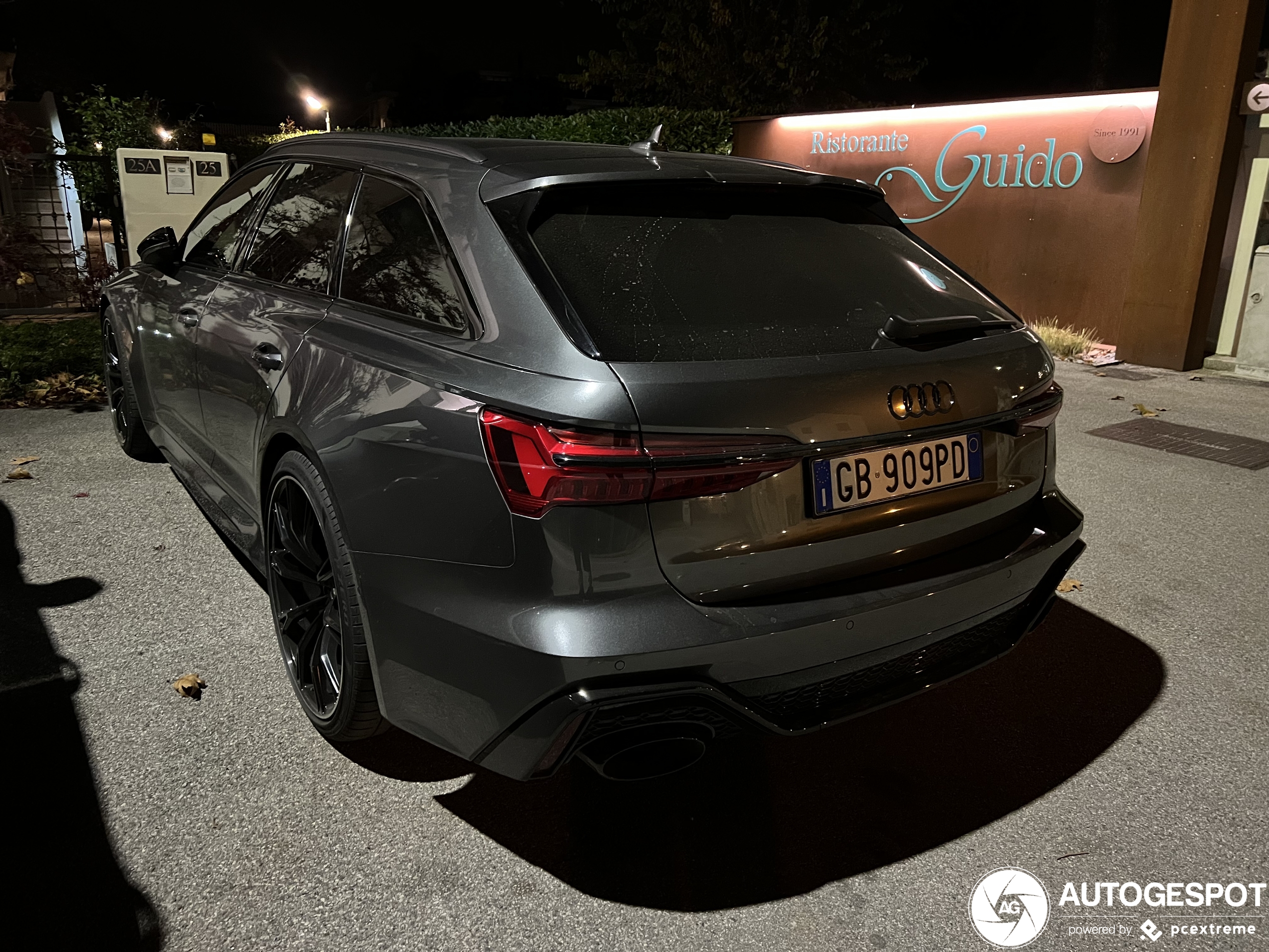 Audi RS6 Avant C8