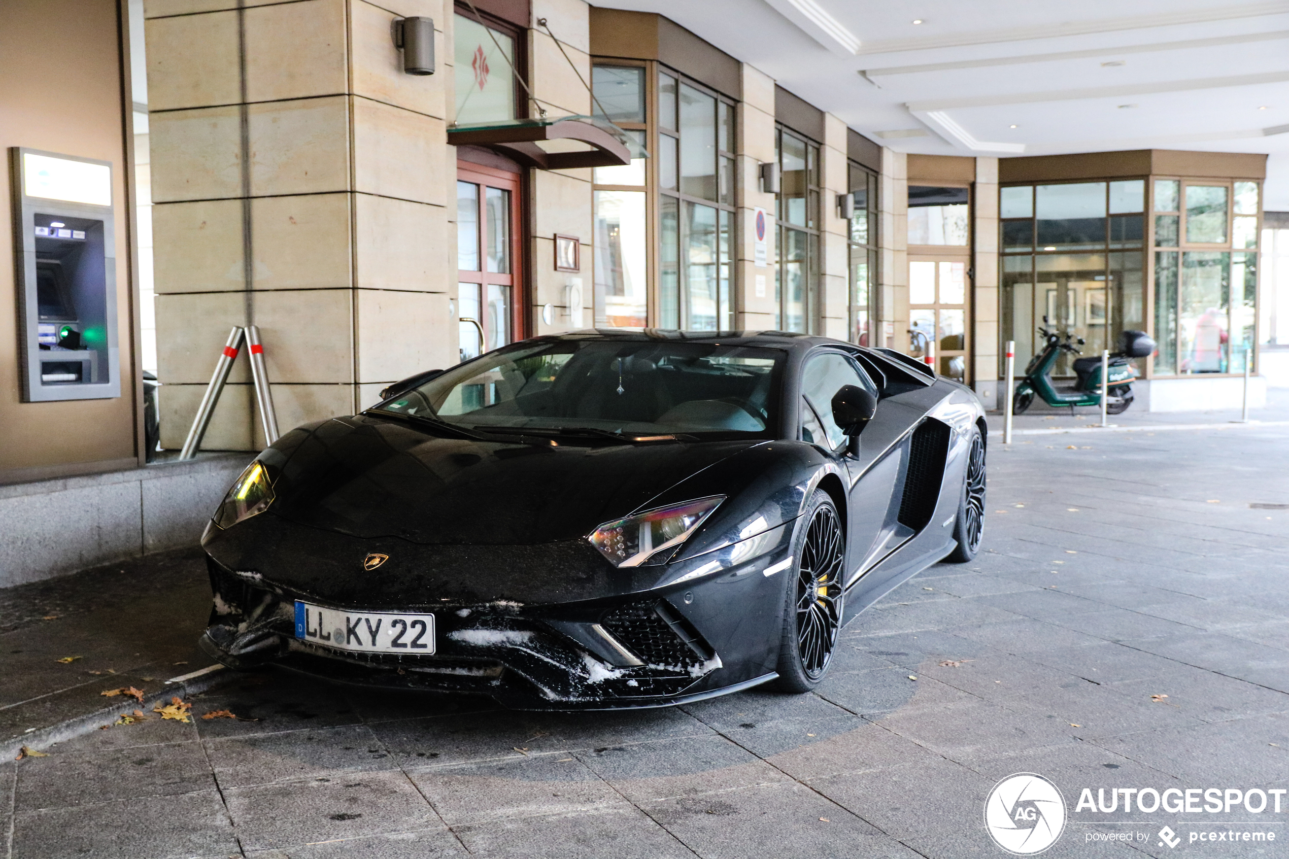 Lamborghini Aventador S LP740-4