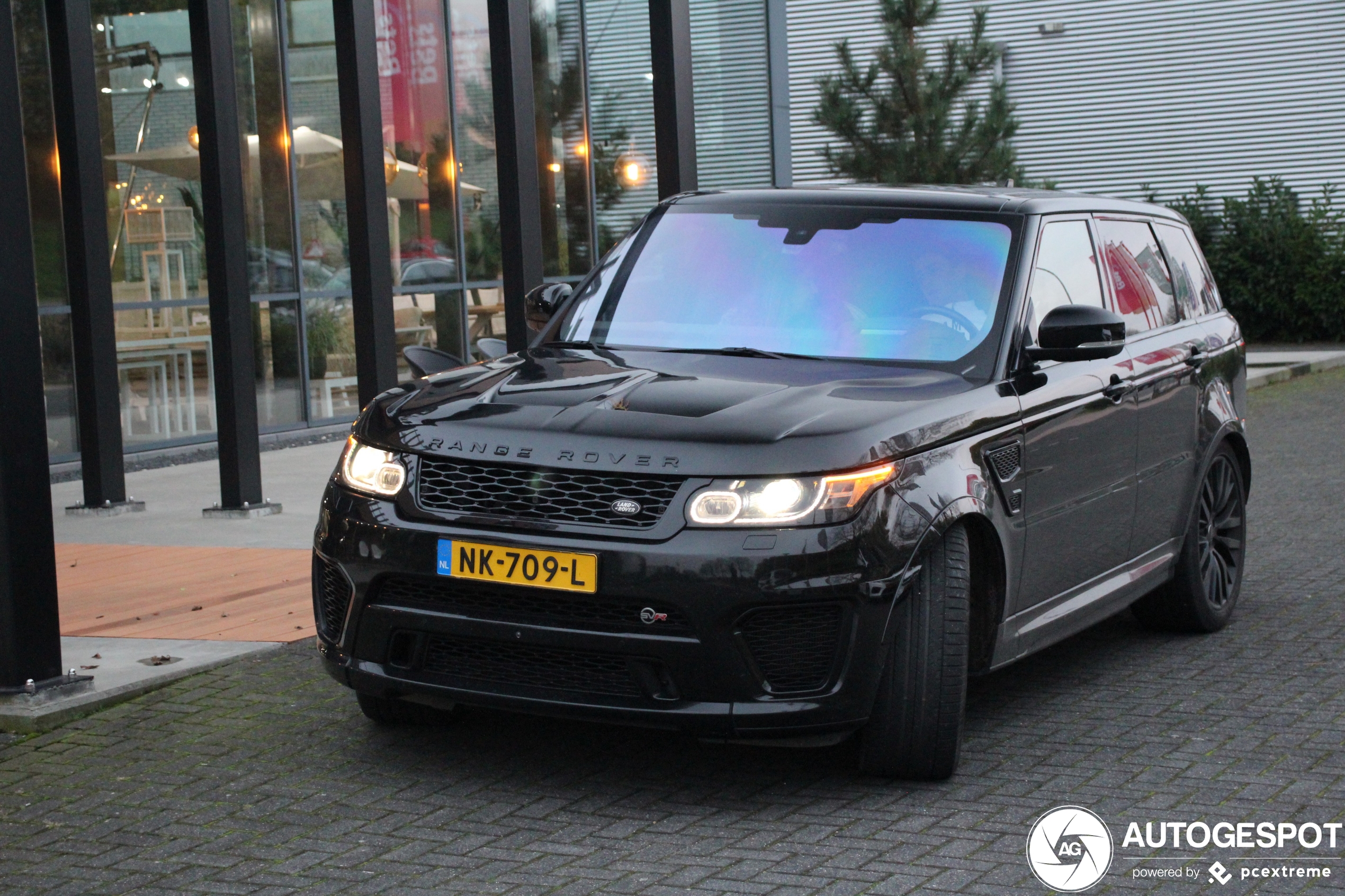 Land Rover Range Rover Sport SVR