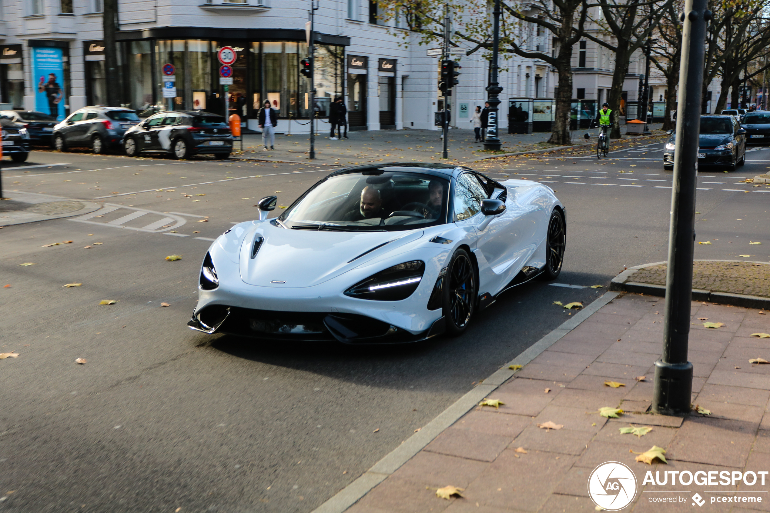 McLaren 765LT Spider