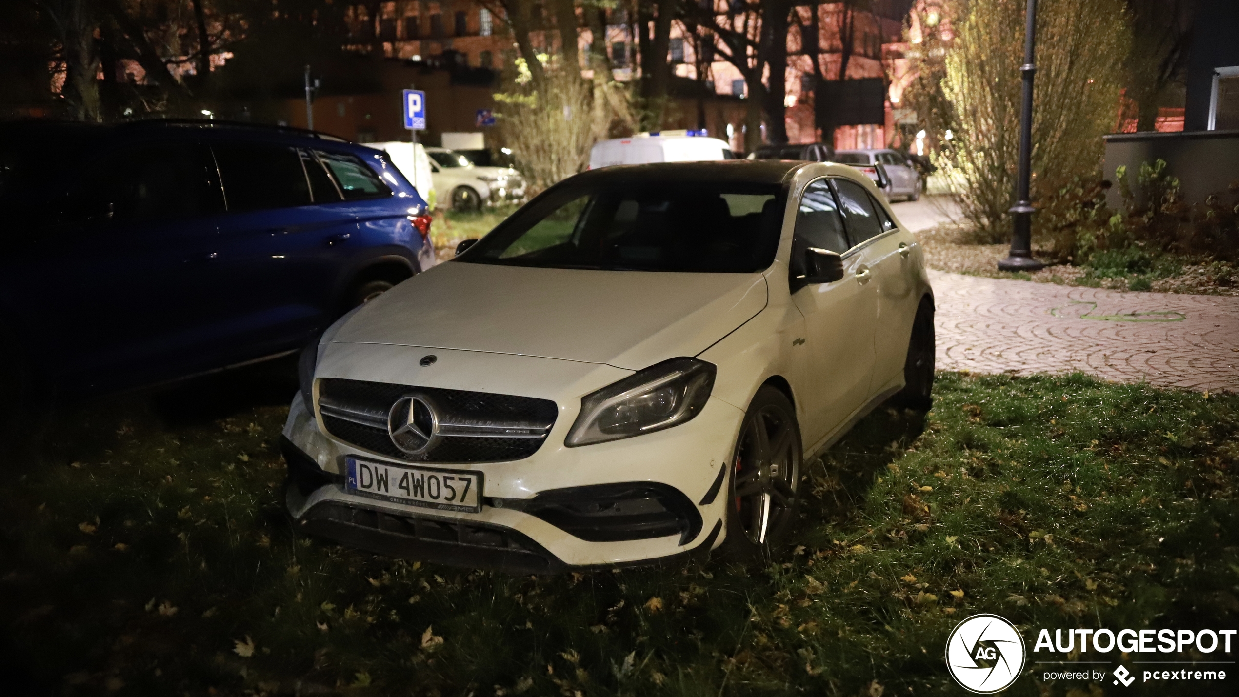 Mercedes-AMG A 45 W176 2015