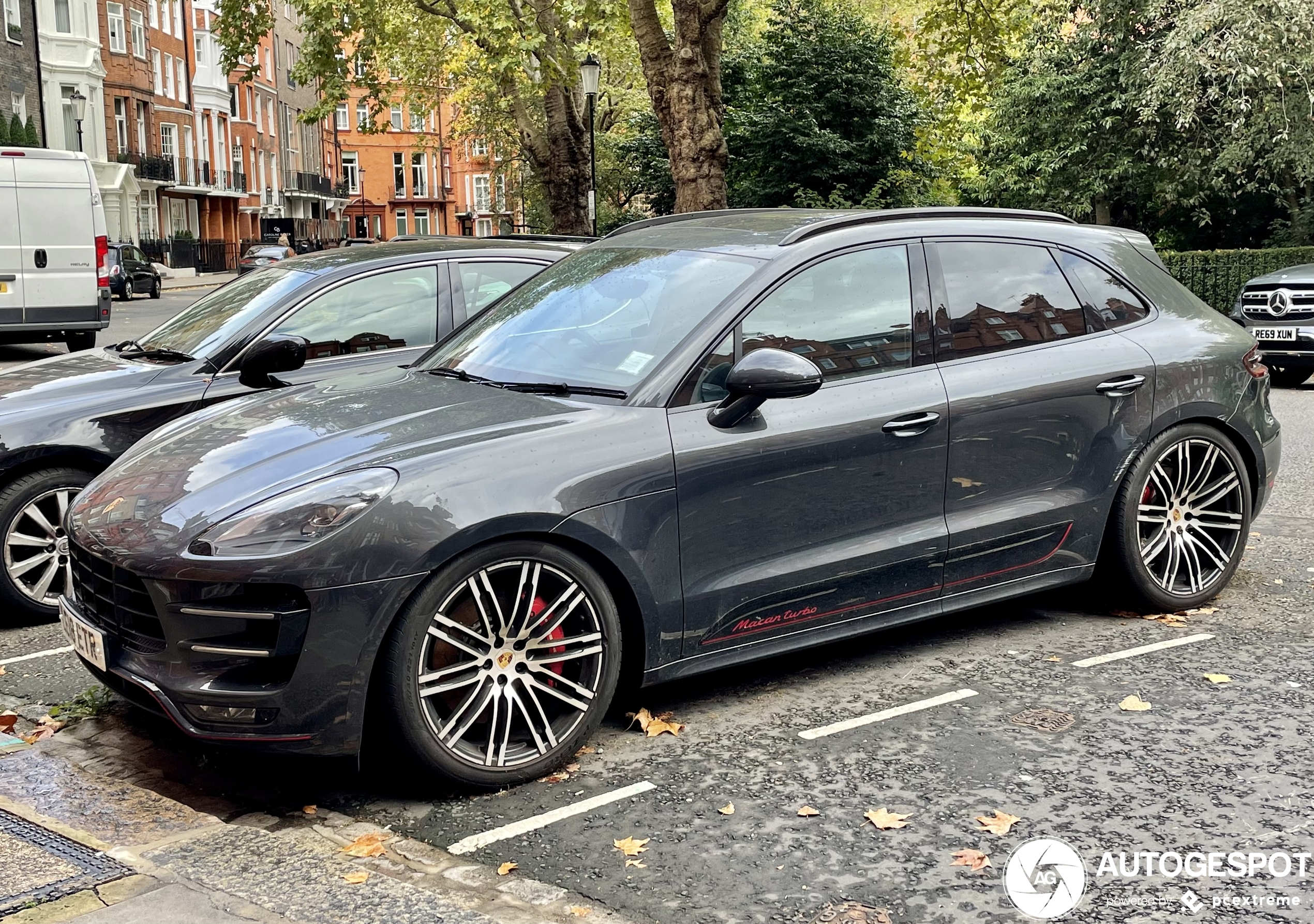 Porsche 95B Macan Turbo Exclusive Performance Edition