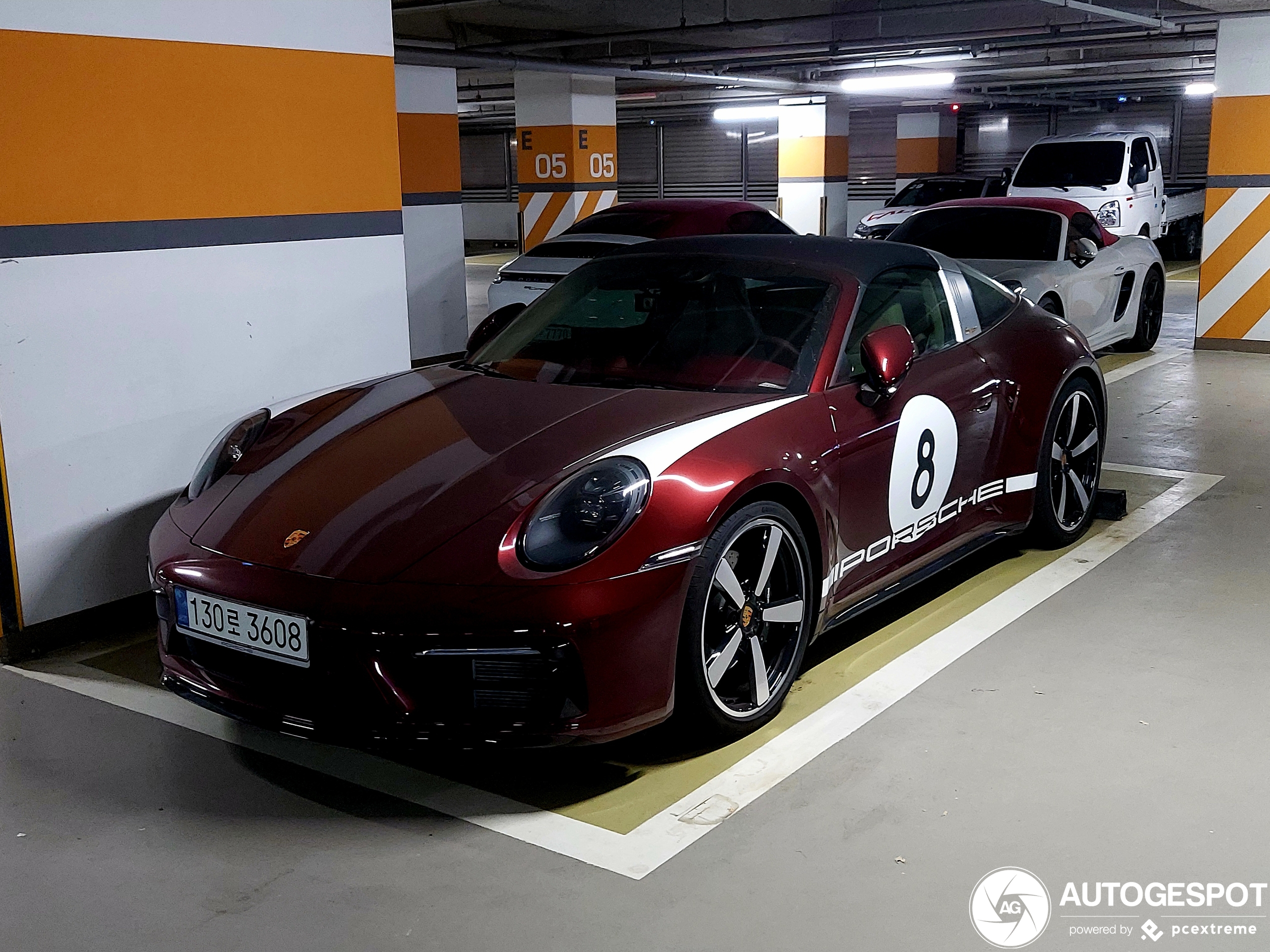 Porsche 992 Targa 4S Heritage Design Edition