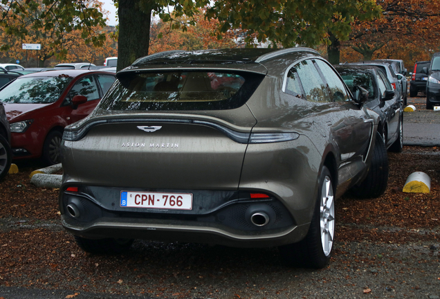 Aston Martin DBX