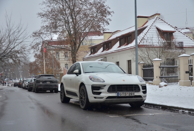 Porsche 95B Macan GTS