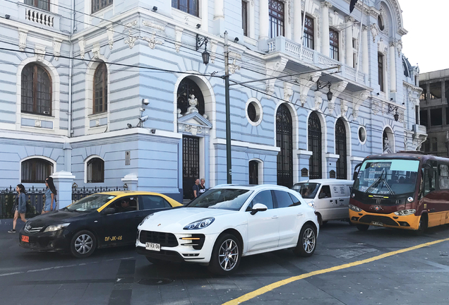 Porsche 95B Macan Turbo