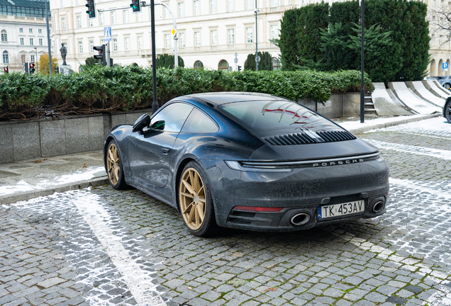 Porsche 992 Carrera 4S