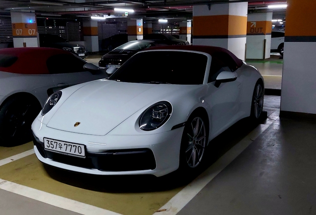 Porsche 992 Carrera 4S Cabriolet