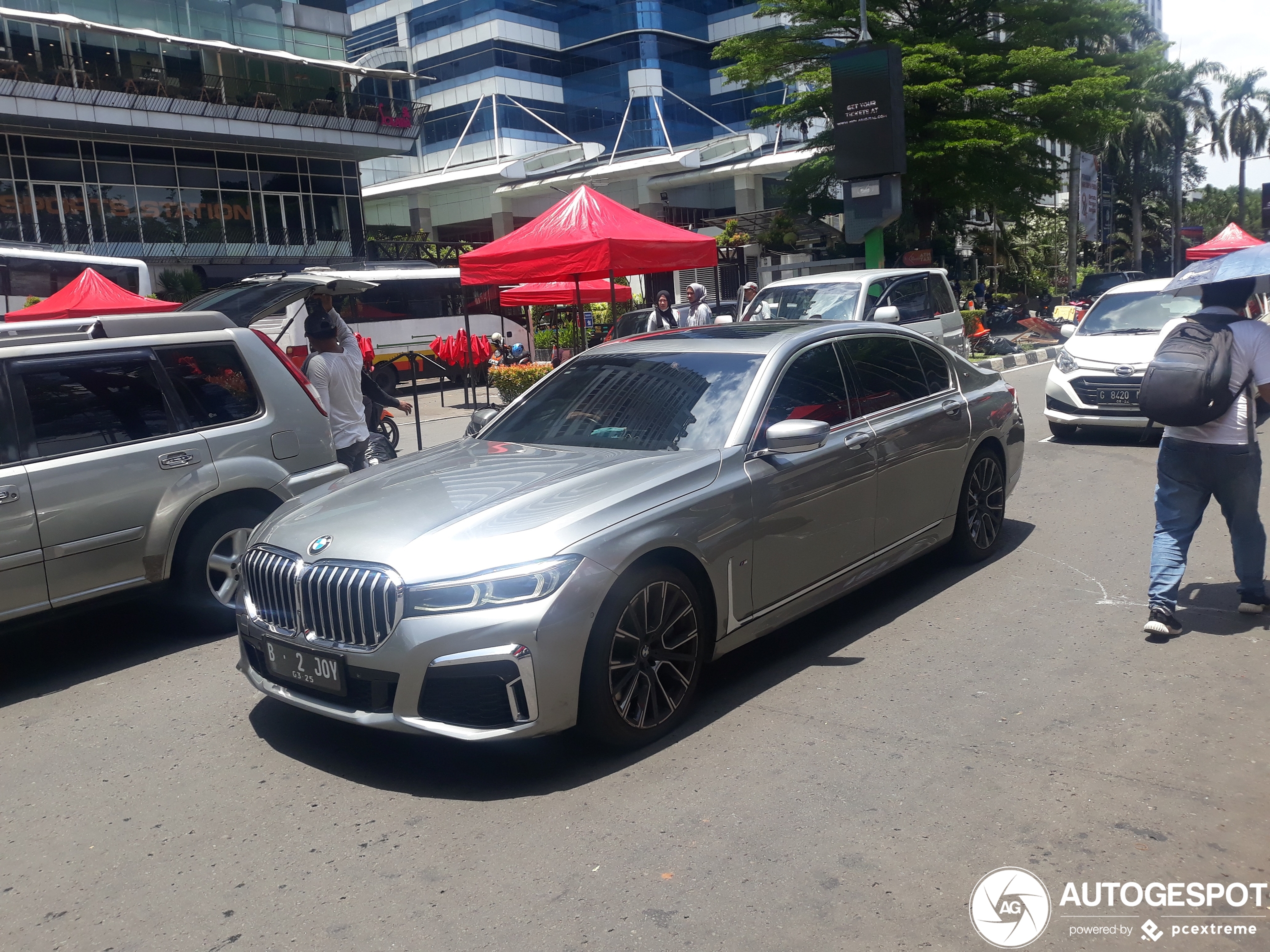 BMW M760Li xDrive 2019